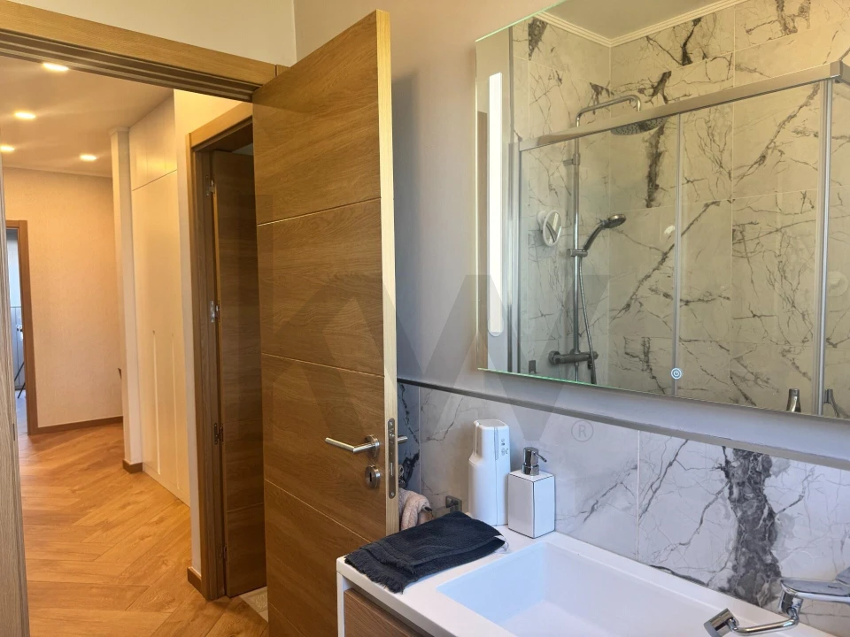 Apartamento T2 para Venda em Algés, Linda-A-Velha e Cruz Quebrada-Dafundo Foto 8