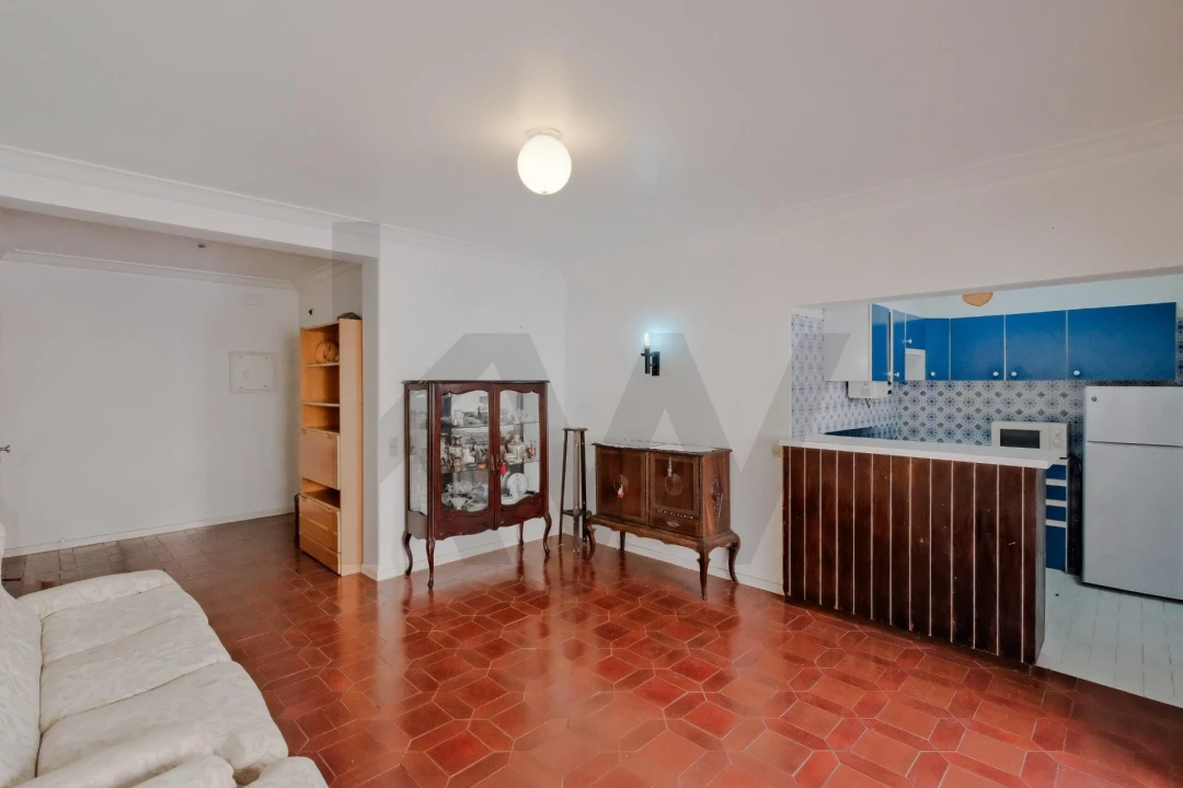 Apartamento T1 para Venda em Carcavelos e Parede Foto 9