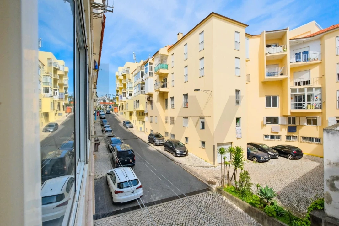 Apartamento T1 para Venda em Carcavelos e Parede Foto 15