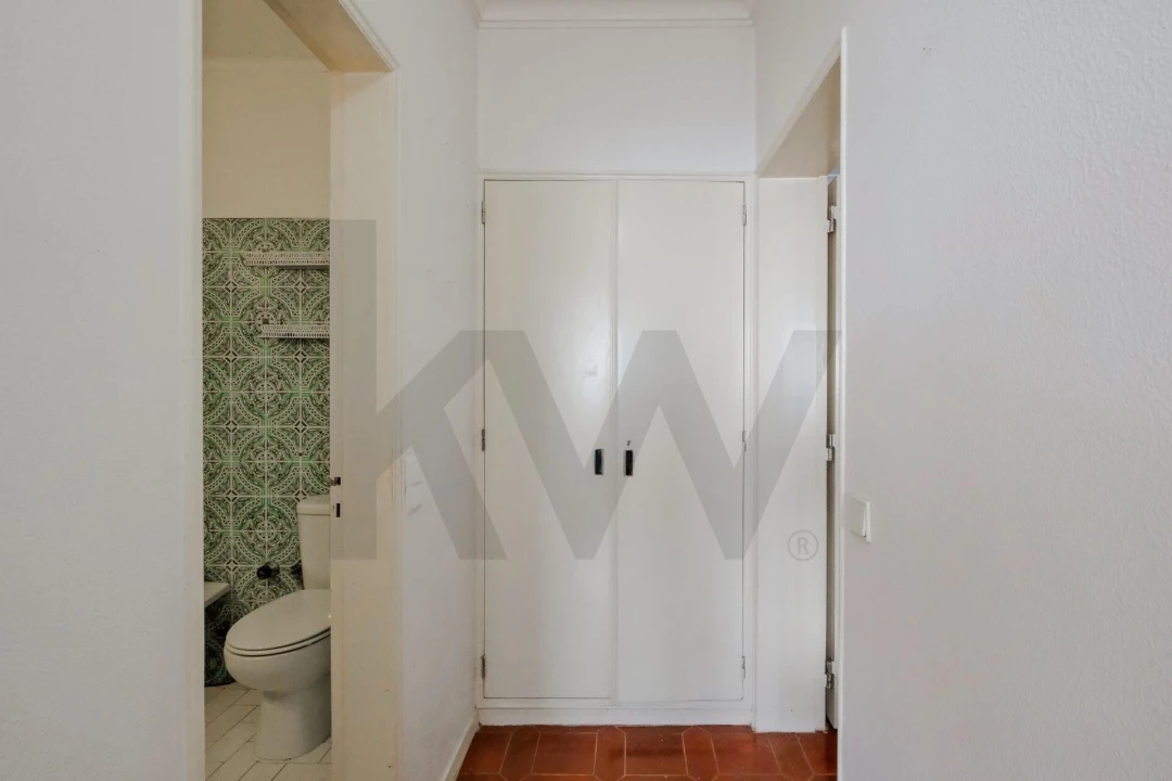 Apartamento T1 para Venda em Carcavelos e Parede Foto 23