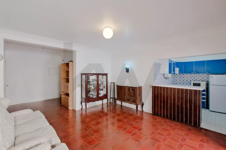 Apartamento T1 para Venda em Carcavelos e Parede Foto 16