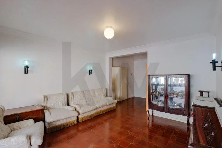 Apartamento T1 para Venda em Carcavelos e Parede Foto 10