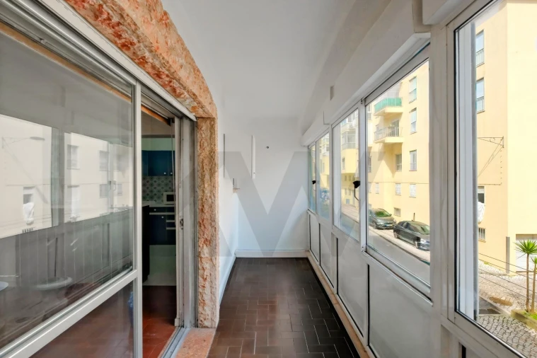 Apartamento T1 para Venda em Carcavelos e Parede Foto 13