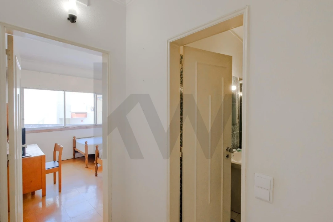 Apartamento T1 para Venda em Carcavelos e Parede Foto 17