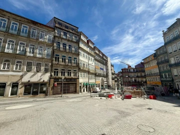 Loja para Arrendamento em Cedofeita, Santo Ildefonso, Sé, Miragaia, São Nicolau e Vitória