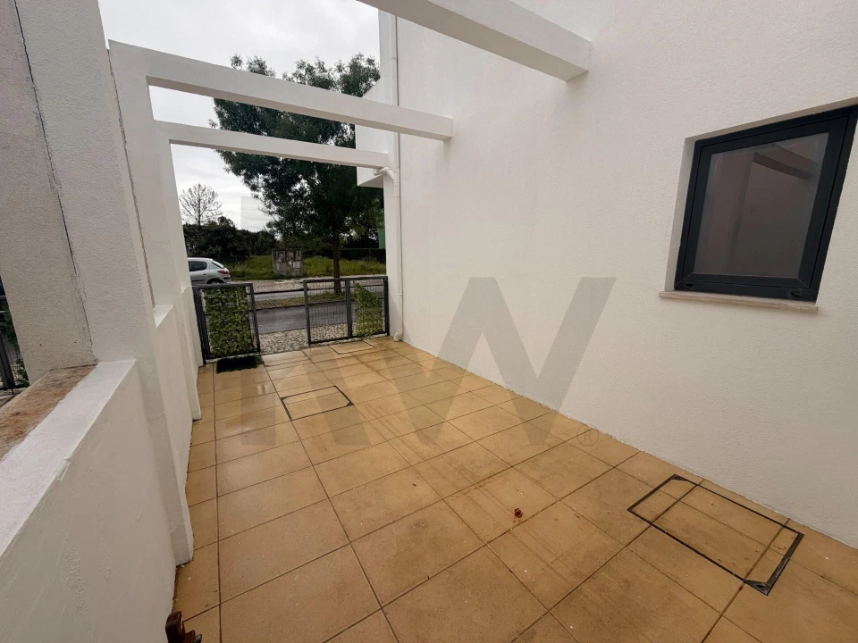 Apartamento T1 para Venda em Quinta do Anjo Foto 12