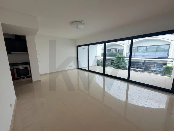 Apartamento T1 para Venda em Quinta do Anjo Foto 3