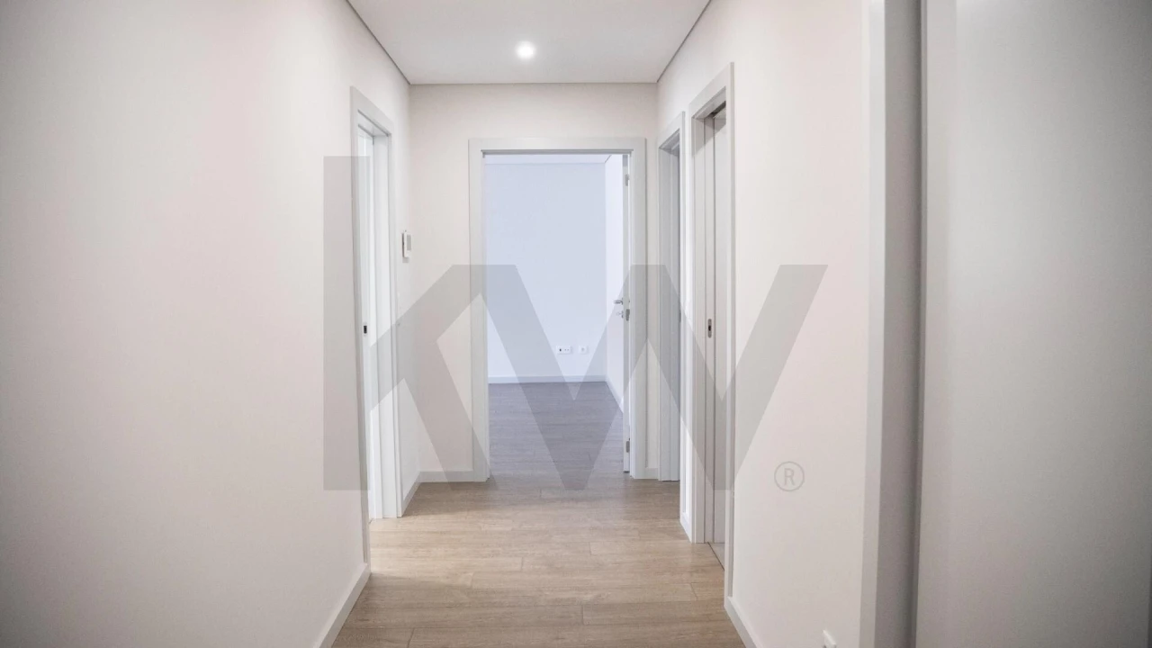 Apartamento T3 para Venda em Cedofeita, Santo Ildefonso, Sé, Miragaia, São Nicolau e Vitória Foto 5
