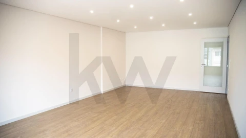 Apartamento T3 para Venda em Cedofeita, Santo Ildefonso, Sé, Miragaia, São Nicolau e Vitória