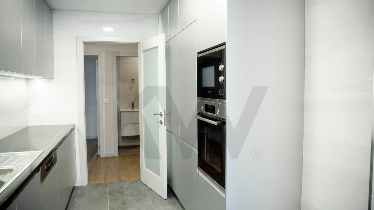 Apartamento T3 para Venda em Cedofeita, Santo Ildefonso, Sé, Miragaia, São Nicolau e Vitória Foto 9