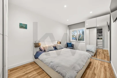 Apartamento T1 para Venda em Carnaxide e Queijas