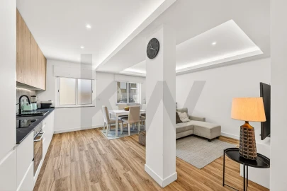 Apartamento T1 para Venda em Carnaxide e Queijas