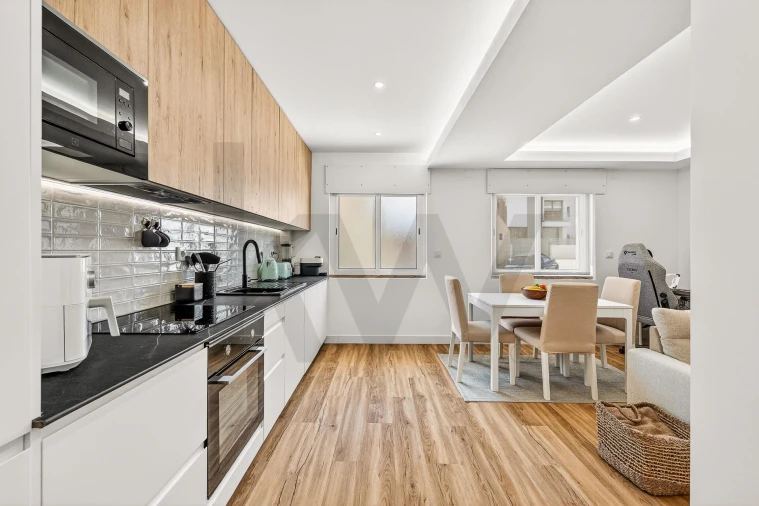 Apartamento T1 para Venda em Carnaxide e Queijas