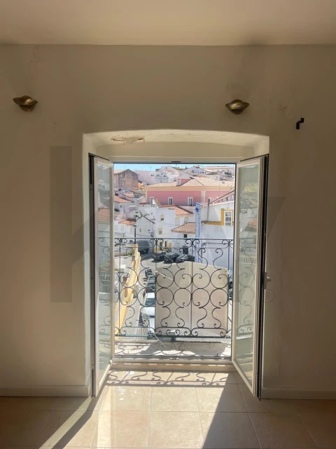 Moradia T3 para Venda em Barbacena e Vila Fernando