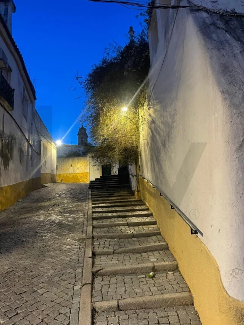 Moradia T3 para Venda em Barbacena e Vila Fernando