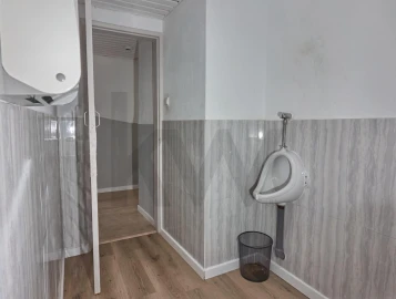 Prédio para Venda em Romeira e Várzea