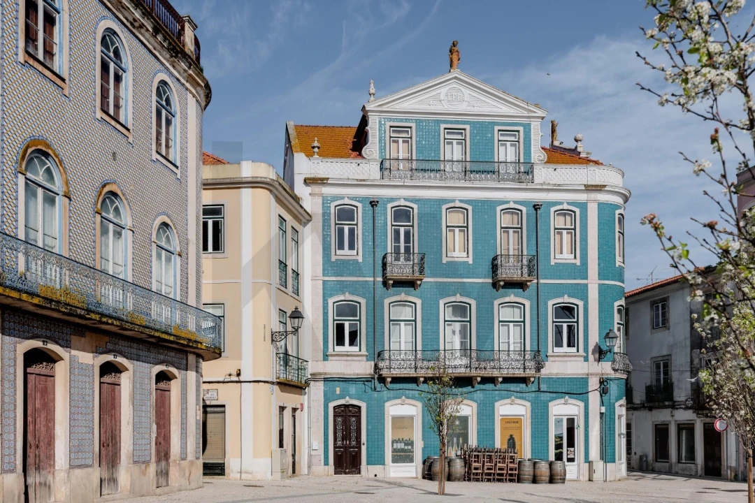 Prédio para Venda em Romeira e Várzea Foto 4