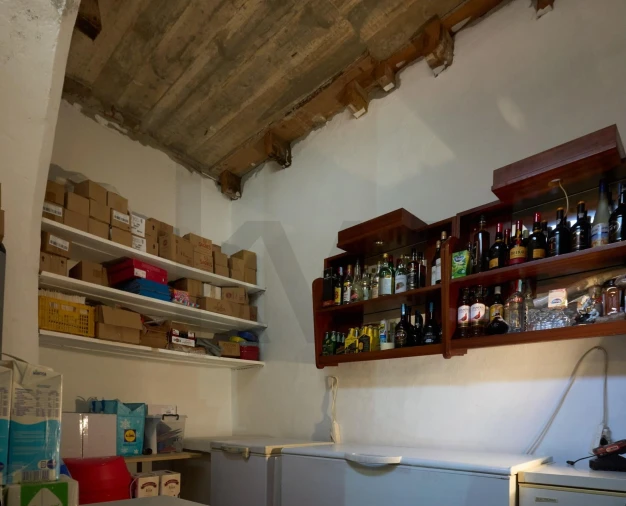 Prédio para Venda em Romeira e Várzea Foto 21