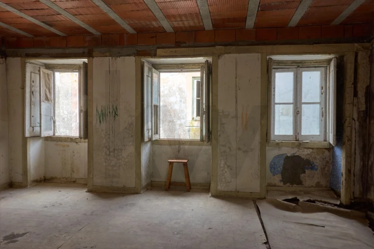 Prédio para Venda em Romeira e Várzea Foto 46