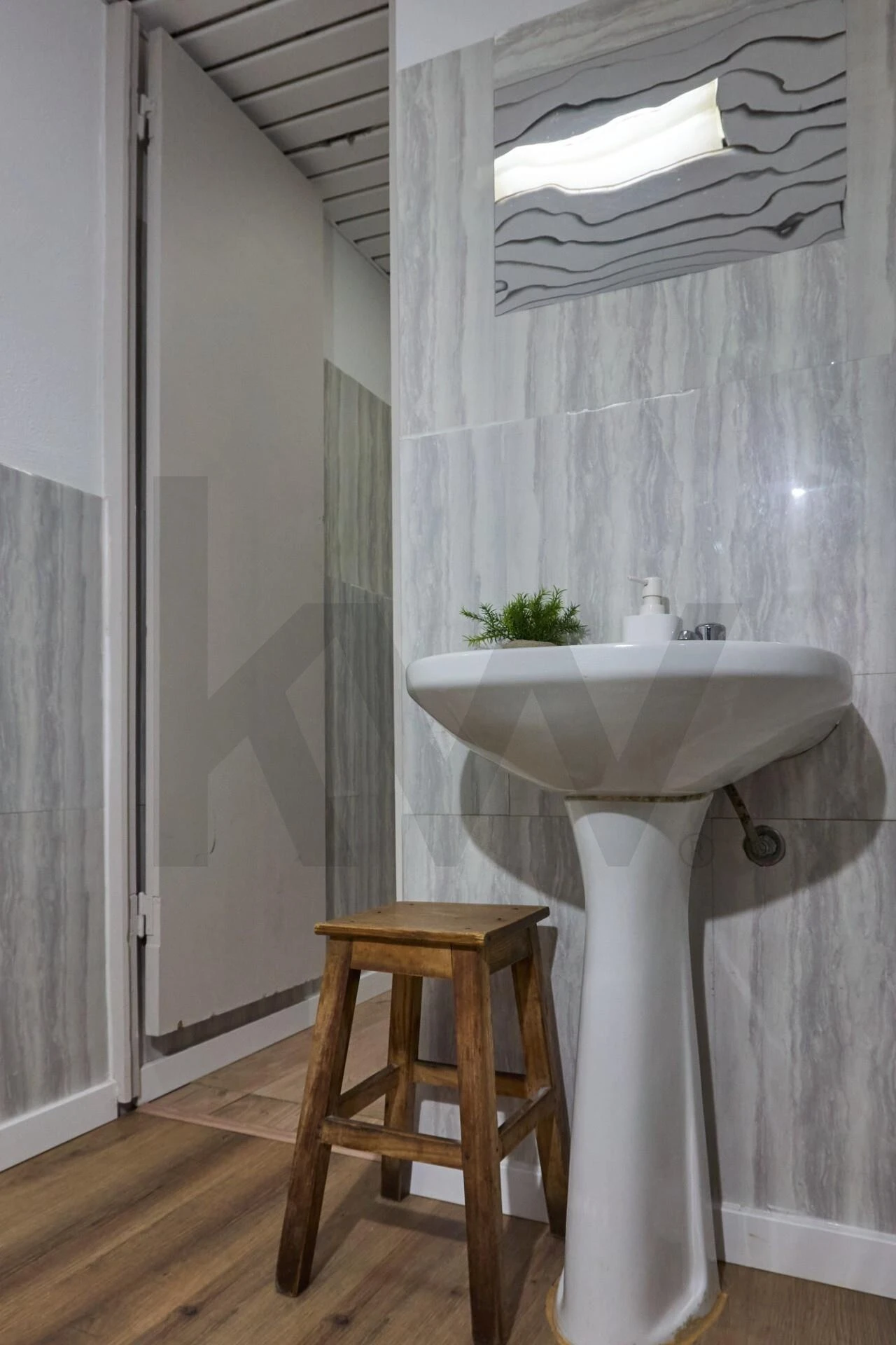 Prédio para Venda em Romeira e Várzea Foto 12