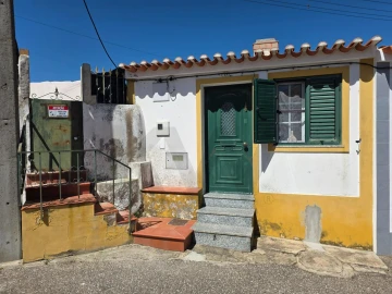 Armazém para Venda em Pedrogão