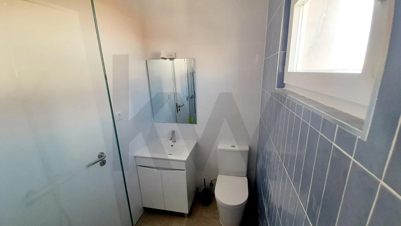 Apartamento T2 para Arrendamento em Romeira e Várzea Foto 5