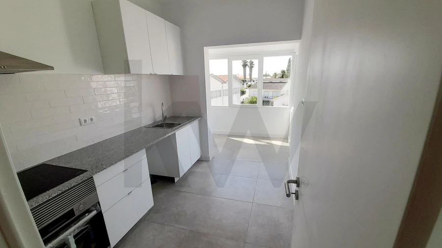 Apartamento T2 para Arrendamento em Romeira e Várzea Foto 6