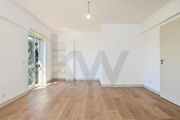 Apartamento T4 para Venda em Cascais e Estoril Foto 4