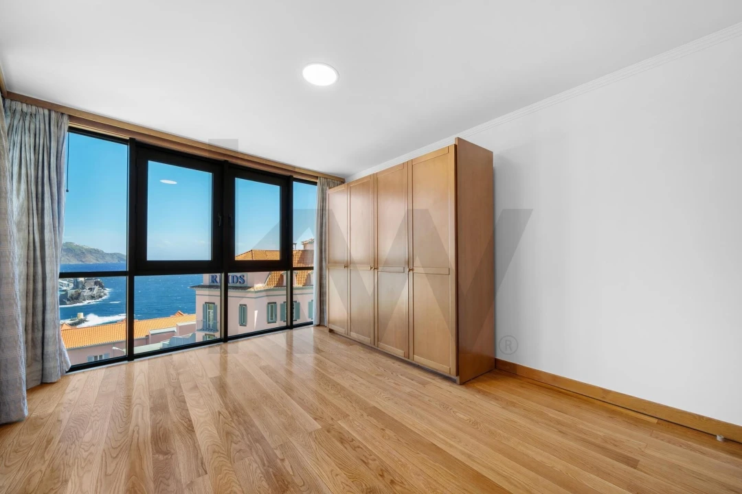 Apartamento T1 para Venda em São Martinho Foto 7