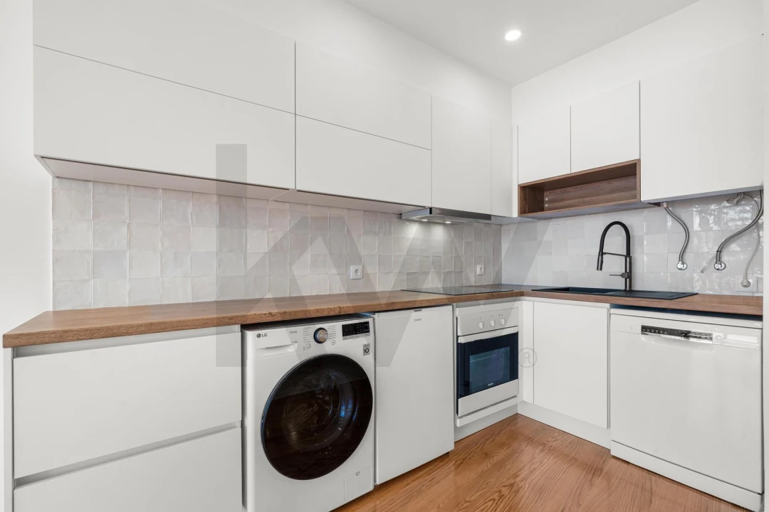 Apartamento T1 para Venda em São Martinho Foto 4