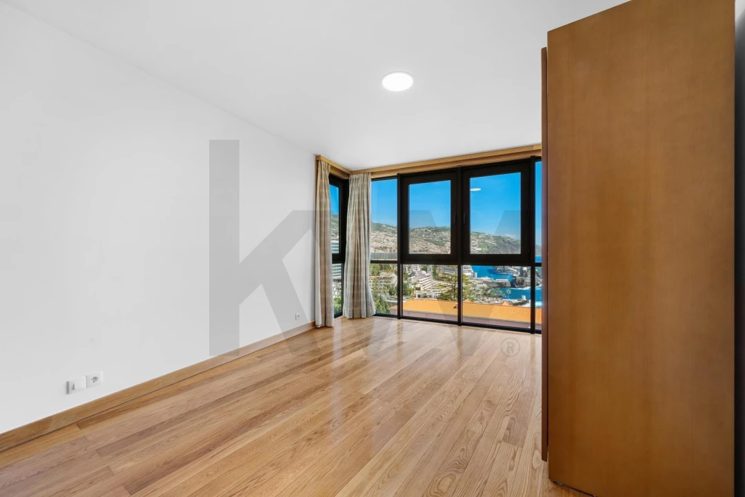 Apartamento T1 para Venda em São Martinho Foto 5