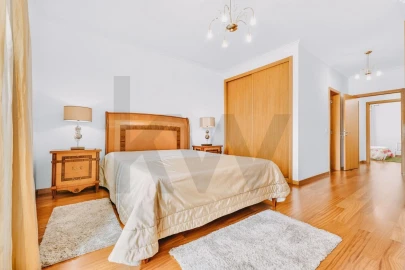Apartamento T4 para Venda em São Martinho