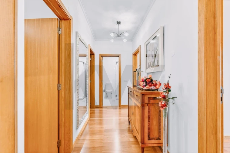 Apartamento T4 para Venda em São Martinho Foto 21