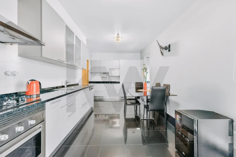 Apartamento T4 para Venda em São Martinho Foto 9