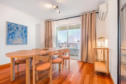 Apartamento T4 para Venda em São Martinho