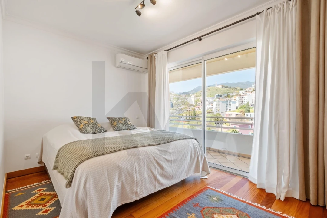 Apartamento T4 para Venda em São Martinho Foto 19