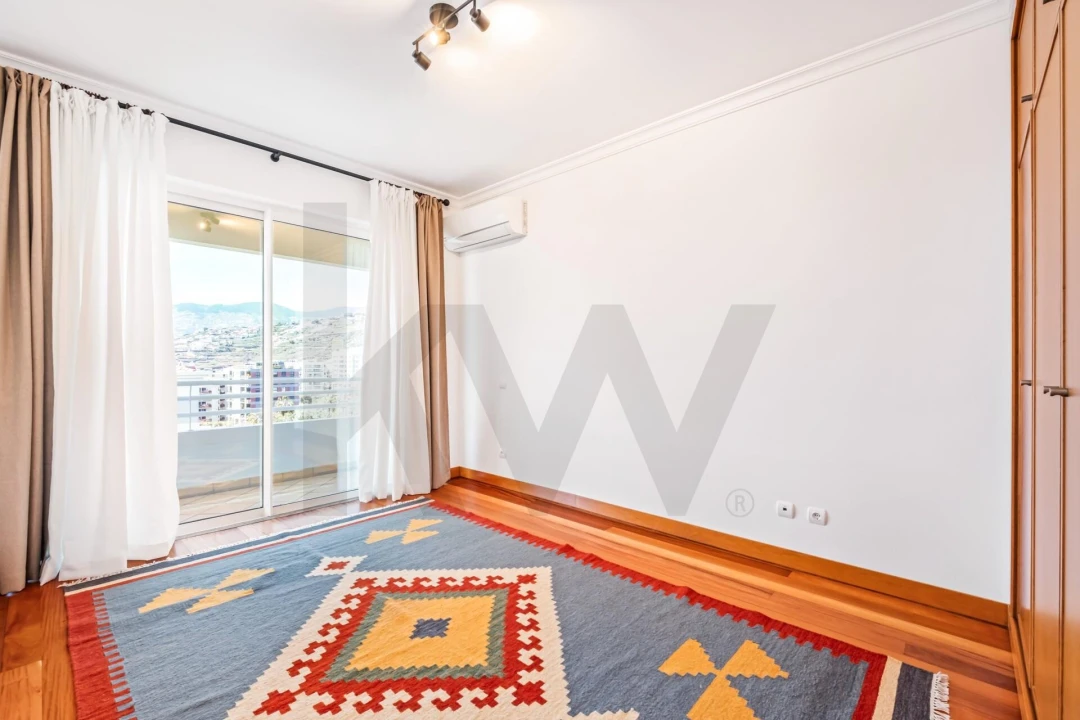 Apartamento T4 para Venda em São Martinho Foto 13