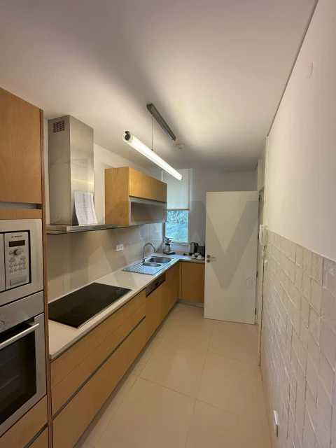 Moradia T3 para Arrendamento em Vau