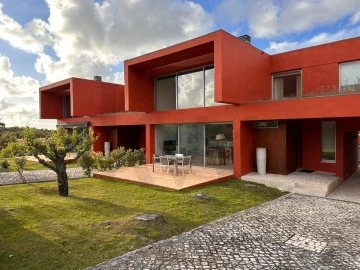 Moradia T3 para Arrendamento em Vau