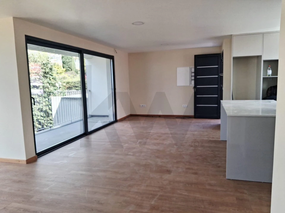 Apartamento T2 para Venda em Funchal (Santa Maria Maior) Foto 2