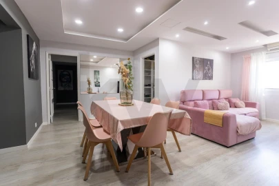 Apartamento T4 para Venda em Santo Antonio da Charneca