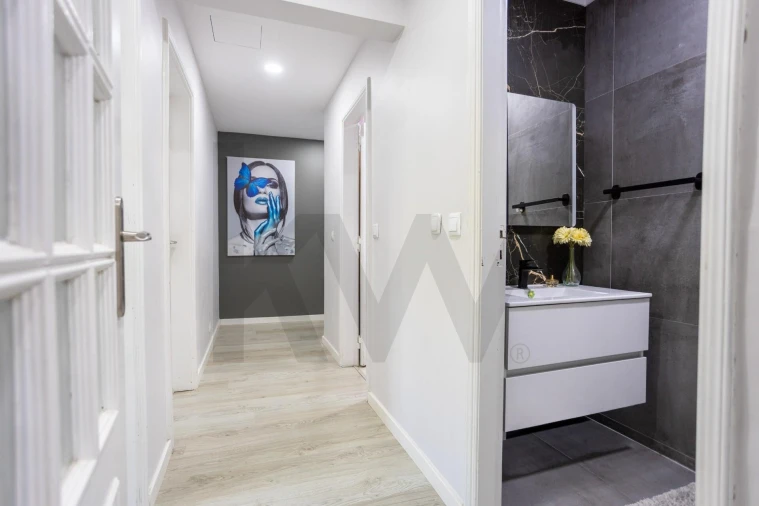 Apartamento T4 para Venda em Santo Antonio da Charneca Foto 16