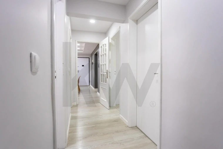 Apartamento T4 para Venda em Santo Antonio da Charneca Foto 15