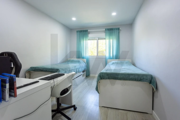 Apartamento T4 para Venda em Santo Antonio da Charneca Foto 10