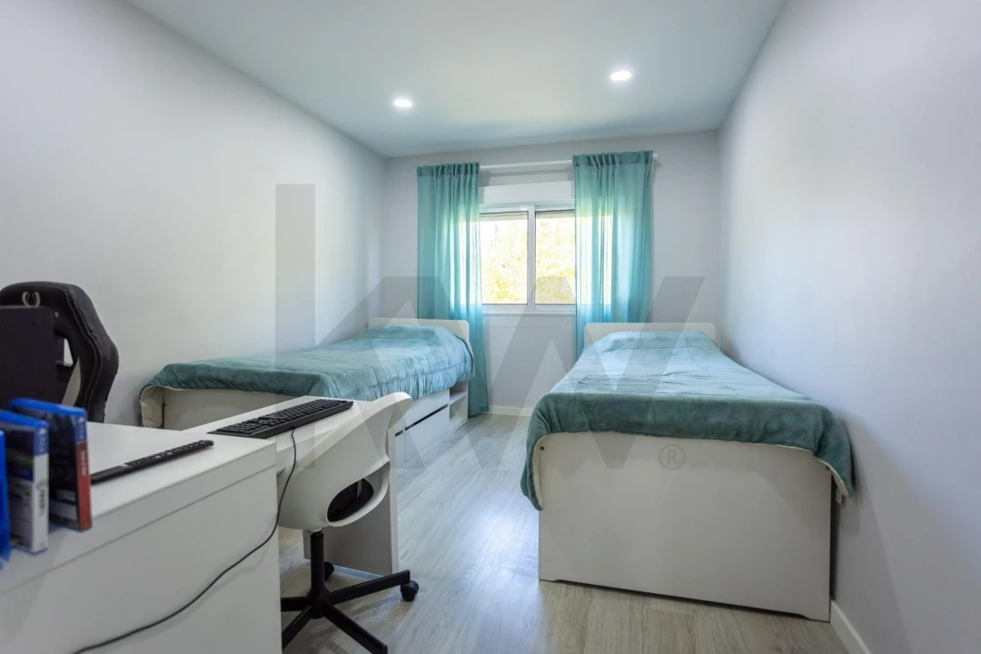 Apartamento T4 para Venda em Santo Antonio da Charneca Foto 10