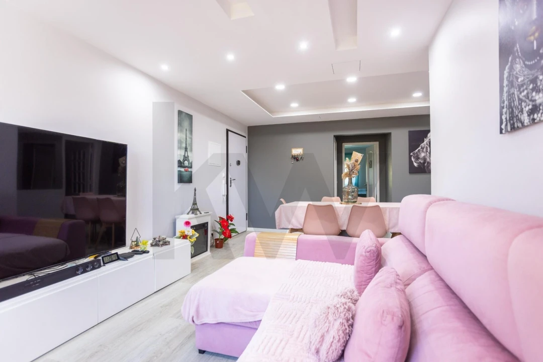 Apartamento T4 para Venda em Santo Antonio da Charneca Foto 5