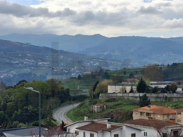 Moradia T3 para Venda em Santa Marinha do Zezere