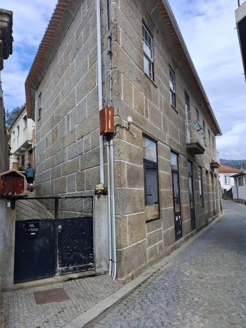 Moradia T3 para Venda em Santa Marinha do Zezere