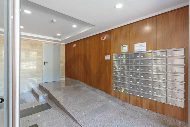 Apartamento T2 para Venda em Olivais Foto 4