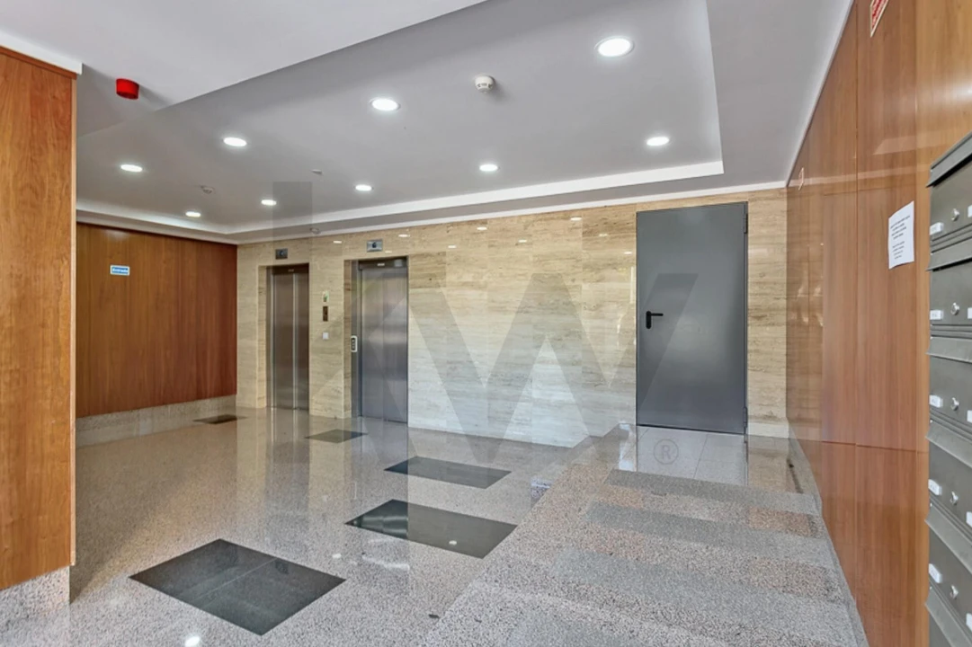 Apartamento T2 para Venda em Olivais Foto 3